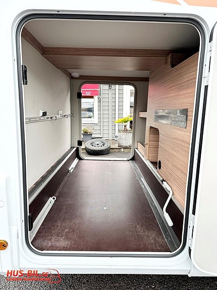 Weinsberg CaraCompact 600 MEG 9g Automat 21 of 24