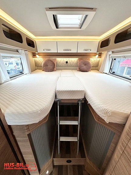 Weinsberg CaraCompact 600 MEG 9g Automat 10 of 24