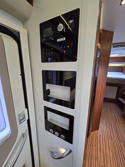 Adria Sonic Supreme I 810 15 of 21