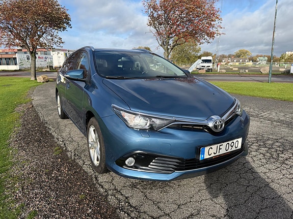 Toyota Auris 4 of 13