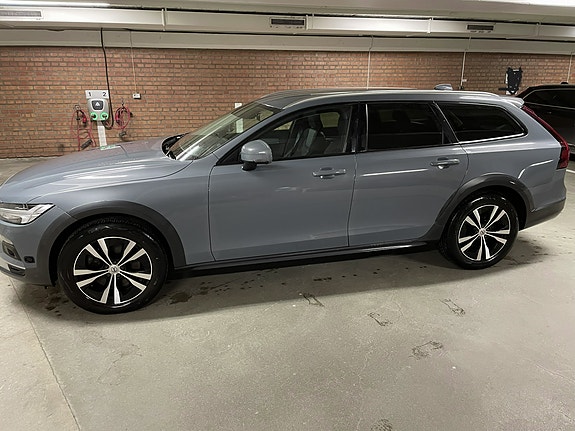 Volvo V90 Cross Country