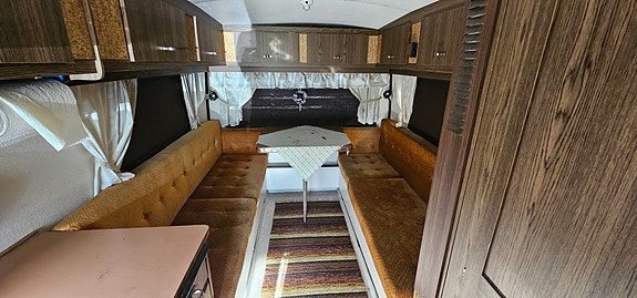 Mercedes-Benz 4 of 7
