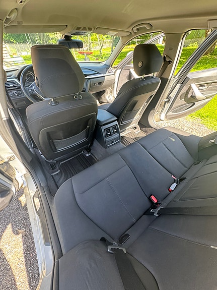 BMW 328i 9 of 10
