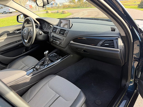 BMW 118d 10 of 12