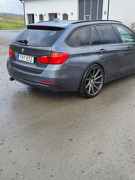 BMW 320d 5 of 8