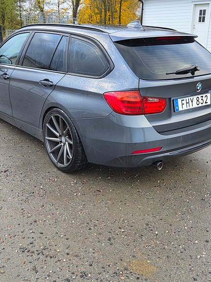 BMW 320d 4 of 8