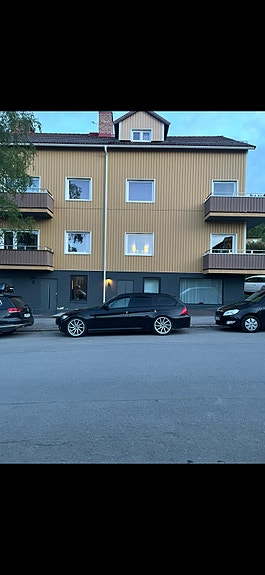 BMW 318d 6 of 6