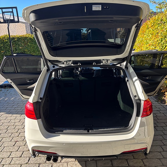 BMW 320d 5 of 15