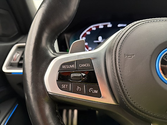 BMW 330e 16 of 30