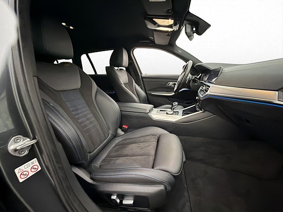 BMW 330e 29 of 30