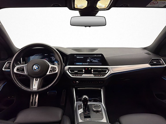 BMW 330e 21 of 30