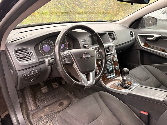 Volvo S60 4 of 9