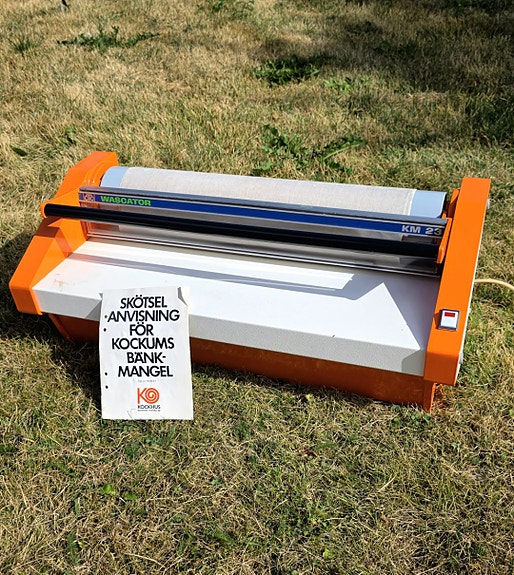 Product image 1 of 3