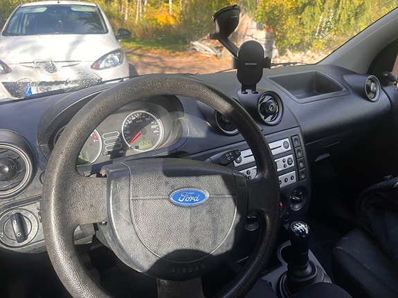 Ford Fiesta 9 of 12