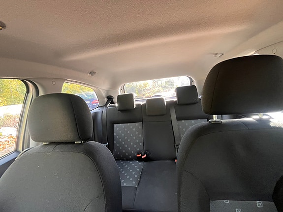 Ford Fiesta 7 of 12