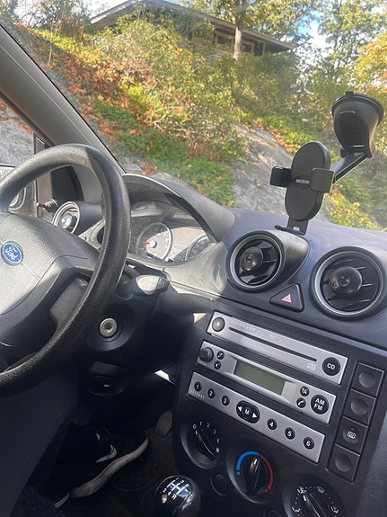 Ford Fiesta 5 of 12