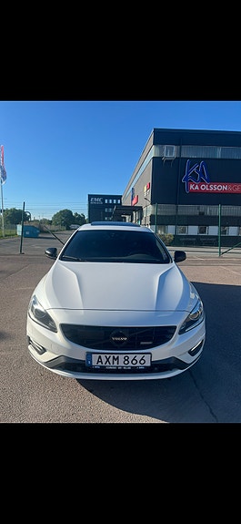 Volvo S60 2 of 9