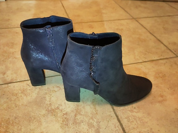 Product image 1 of 7