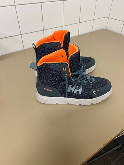 Product image 1 of 6