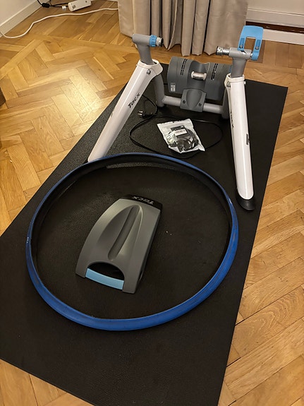 Product image 1 of 2