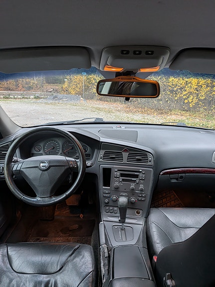 Volvo S60 5 of 7
