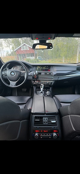 BMW 525d 2 of 3
