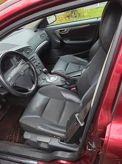 Volvo S60 3 of 6
