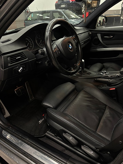 BMW 325d 2 of 14