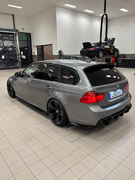 BMW 325d 3 of 14