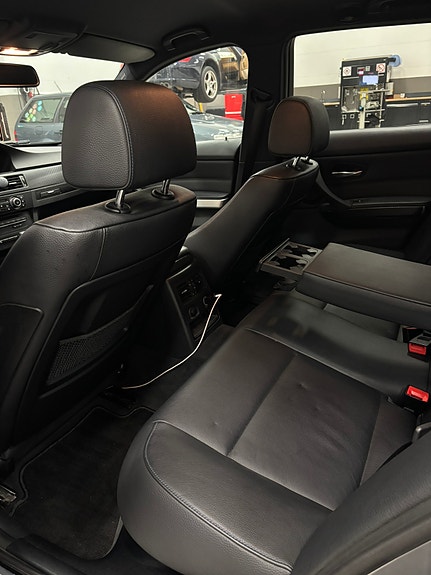 BMW 325d 13 of 14