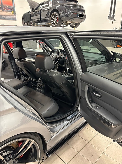 BMW 325d 11 of 14