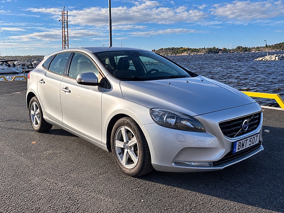 Volvo V40