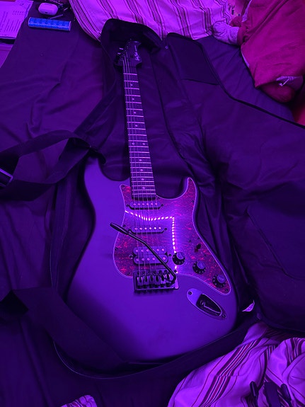 Product image 1 of 6