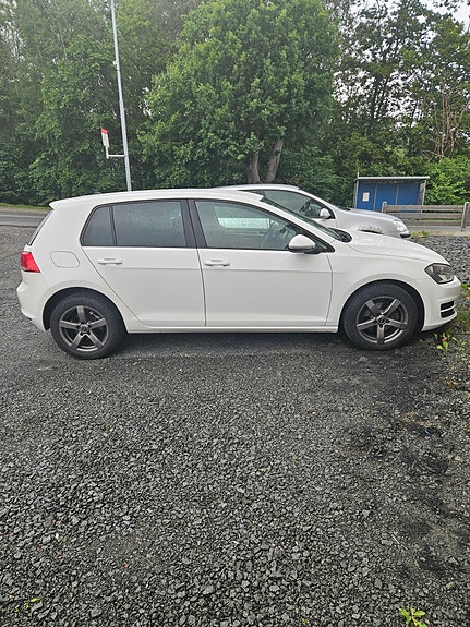 Volkswagen Golf VII
