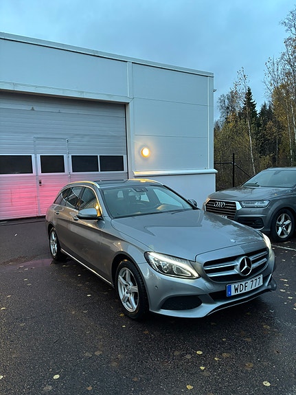 Mercedes-Benz C 220