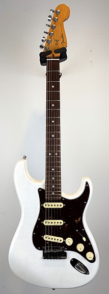 Fender American Ultra Stratocaster - begagnad