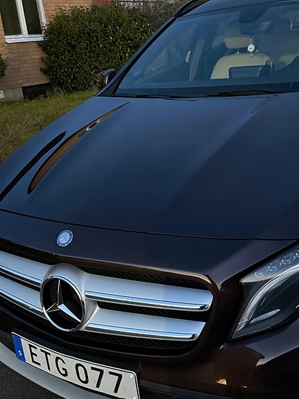 Mercedes-Benz GLA 220