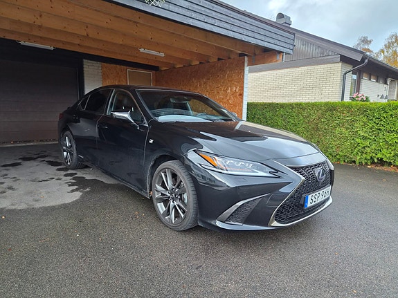 Lexus ES300h
