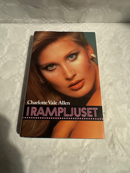 Charlotte Vale Allen – I rampljuset