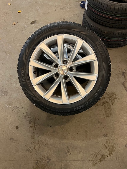 17” friktionsdäck: VW T-Roc, Passat, Audi Q2, Skoda Octavia, Seeat Alhambra