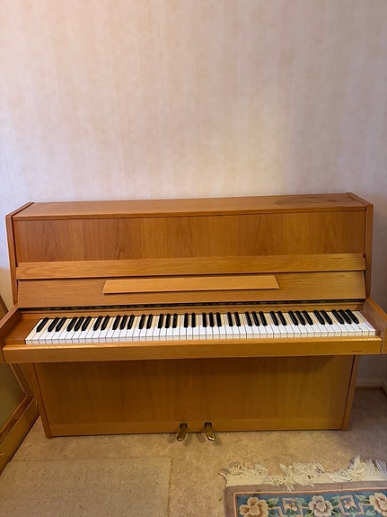 Piano bortskänkes