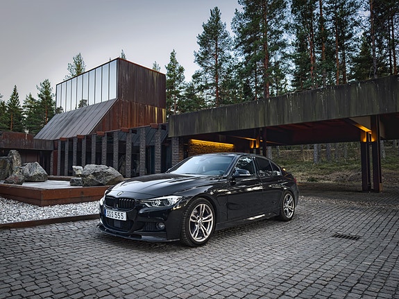 BMW 330e