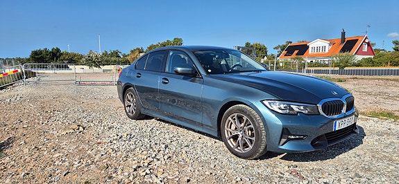 BMW 330e