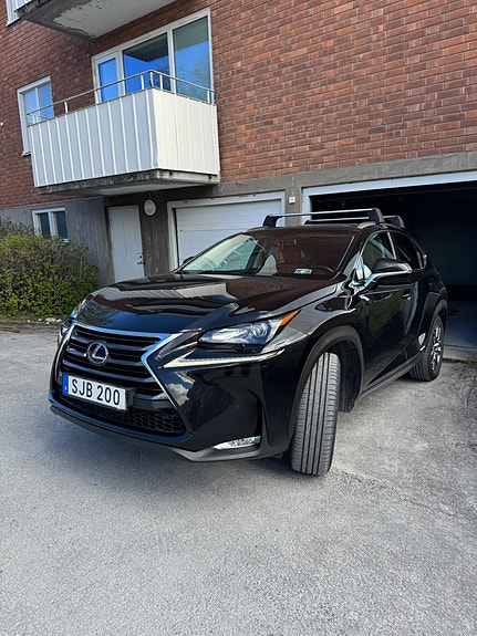 Lexus NX300h