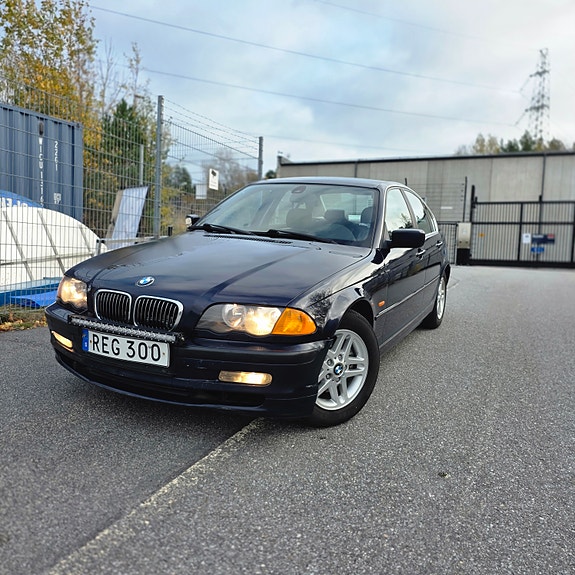 BMW 320i