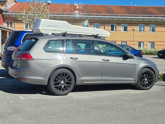 Volkswagen Golf VII