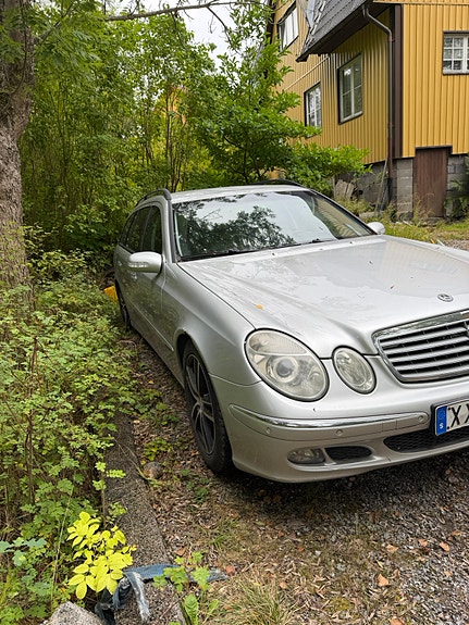 Mercedes-Benz E 220