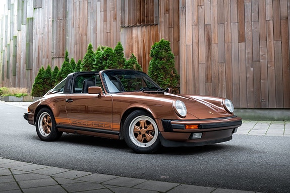 Porsche 911 Carrera