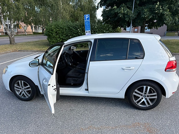 Volkswagen Golf VI