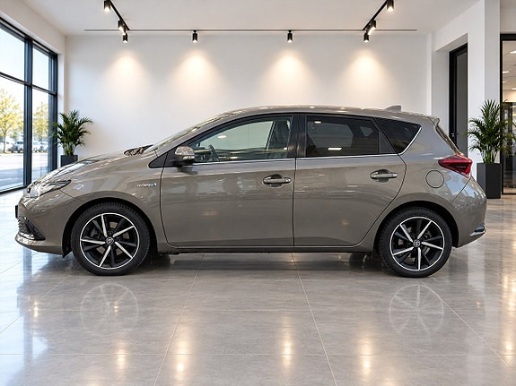 Toyota Auris 2018 – bild 2